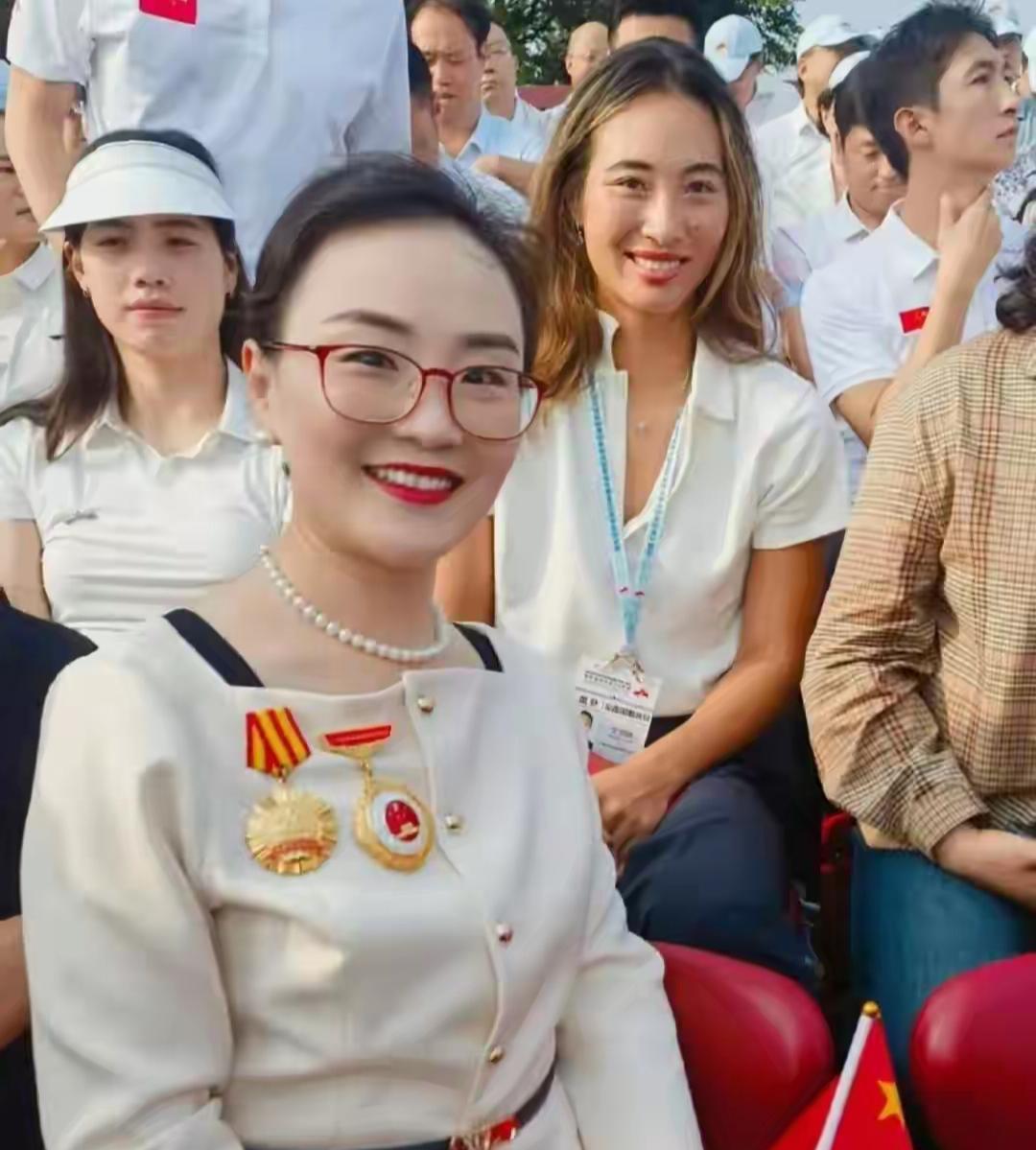 姚明参加了，陈梦参加了，连郑钦文、李雯雯这种在中国属于小众运动的运动员都参加了，