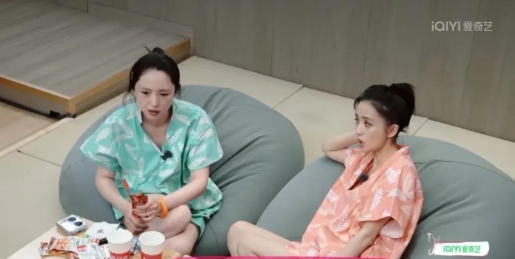 佟丽娅怕不是记错了吧？她艺考时真的只有28公斤？
她节目中说艺考时体重只有28公
