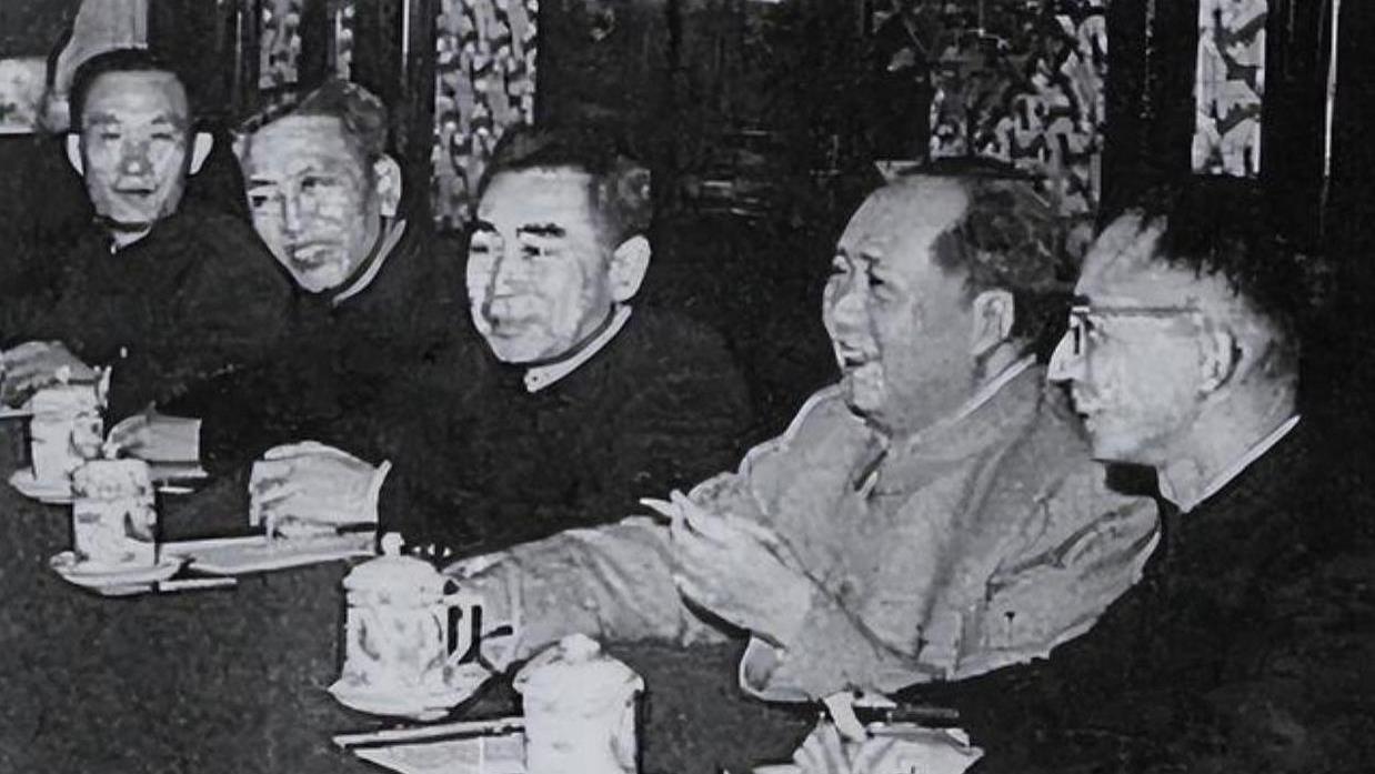 58年耿飚向陈毅提出一请求，惹陈毅大发脾气，周总理：希望你留下