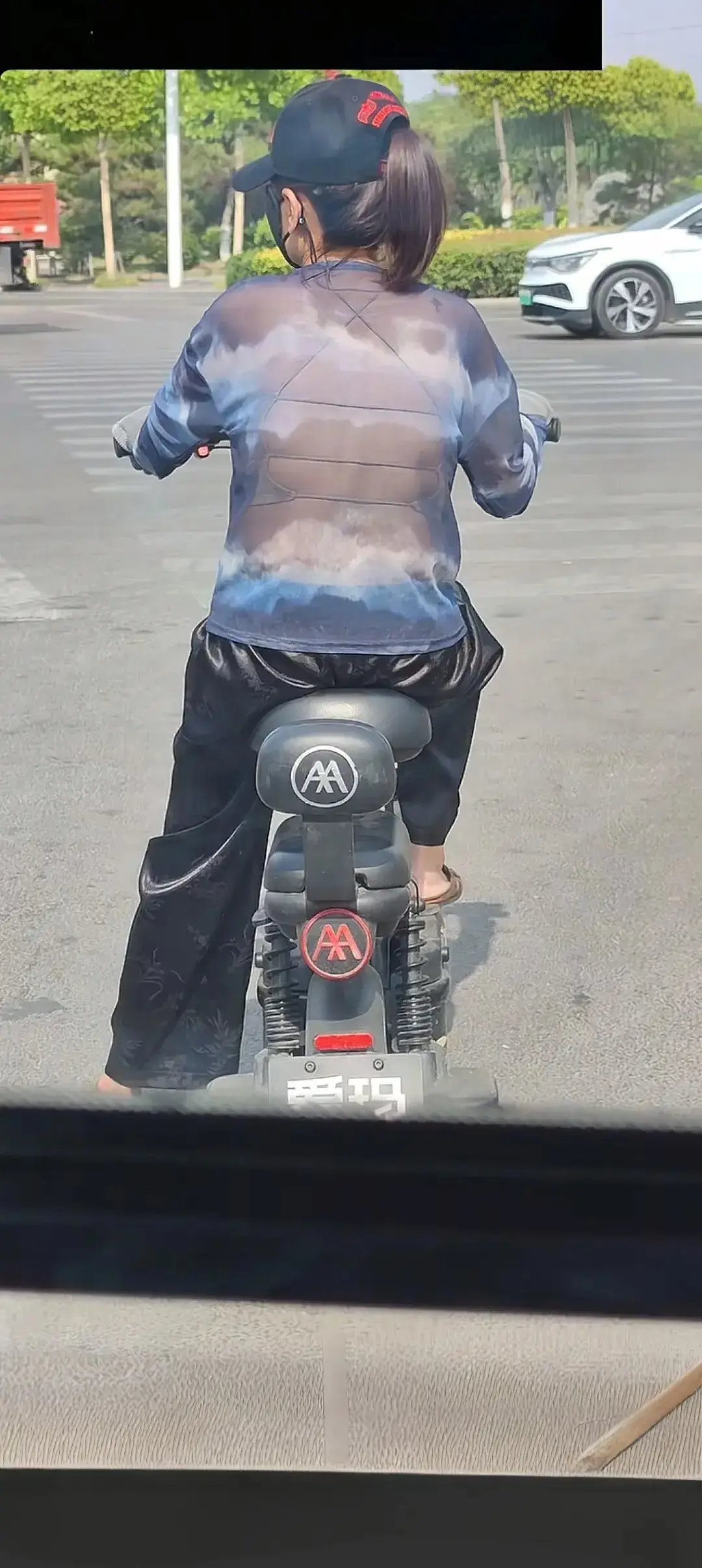 太热了，谁能看得透我？？