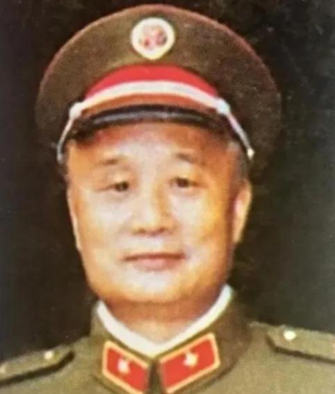 1979年2月25日，同登火车站的残钟停在8:05，指针被炮火震得再也无法转动。