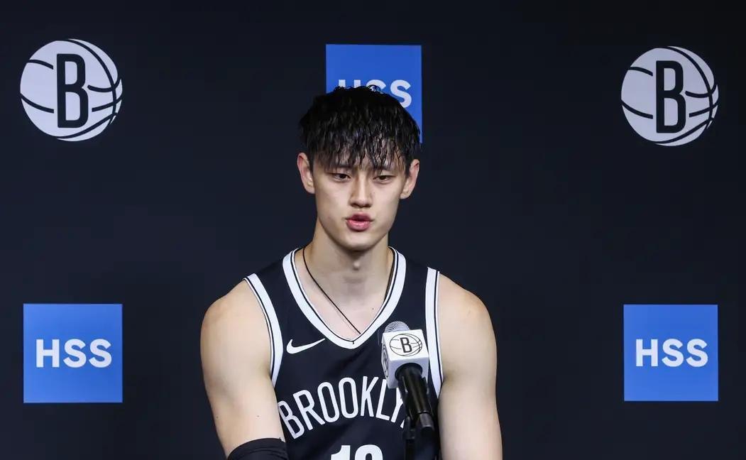 篮网球员曾凡博真是太会说话了！明天晚上八点，篮网将会在NBA中国赛中对阵太阳，今