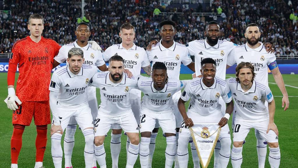 皇马赛事前伯纳乌攻坚战：破密防，稳榜首，今夜见证皇马韧性与智慧