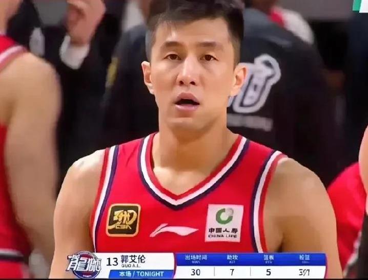 伤停太久了，郭艾伦今晚挂零蛋，自己都不敢相信。
就广东今晚的低迷状态，但凡广州队