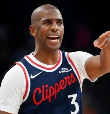 快船官宣和保罗结束合作，快船官方宣布，球队已经与保罗正式结束了合作。
呃……快船