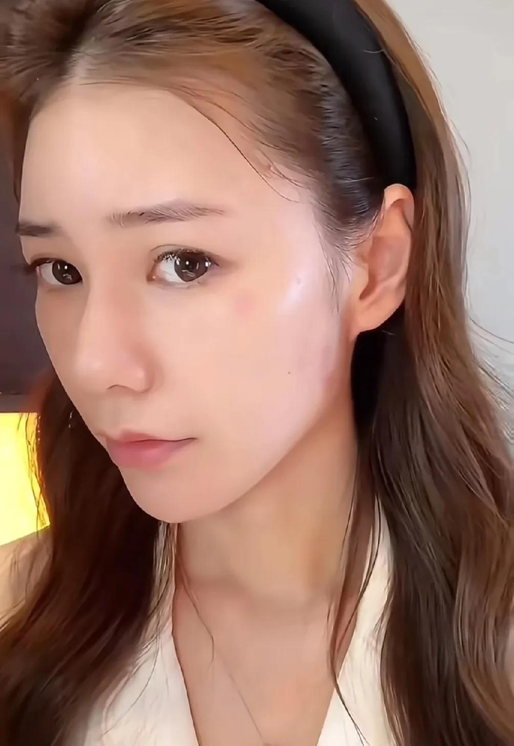 马筱梅生气了，发火了，怒怼黑宝宝，“少造谣为自己积德！”
事情是这样的，马筱梅在