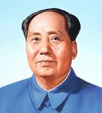 前些天在网上刷到个帖子，有人嚷嚷着＂不要搞个人崇拜＂，底下评论区可炸开了锅。
有
