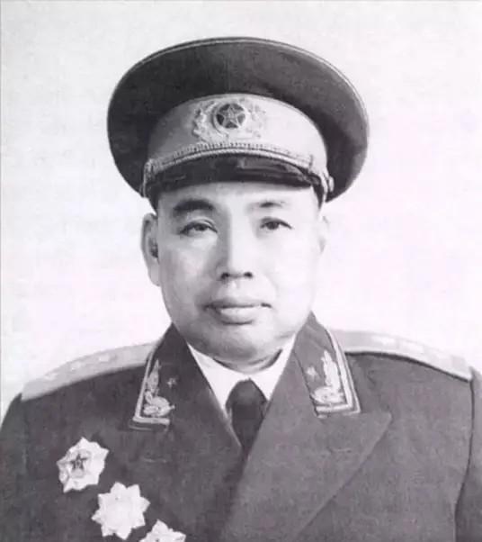 1955年，醉态朦胧的许世友接到一通来自北京的电话，他略带不悦地开口：“我是大将