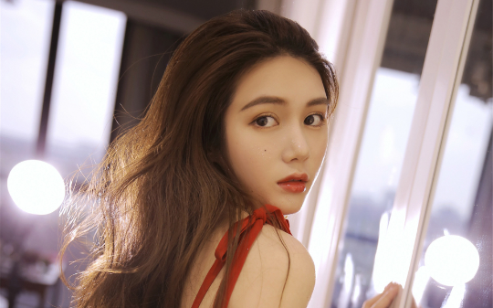 暴雨天，男友扔下我送小青梅回家，“反正你皮糙肉厚的，多淋会儿雨，也死不了的~”