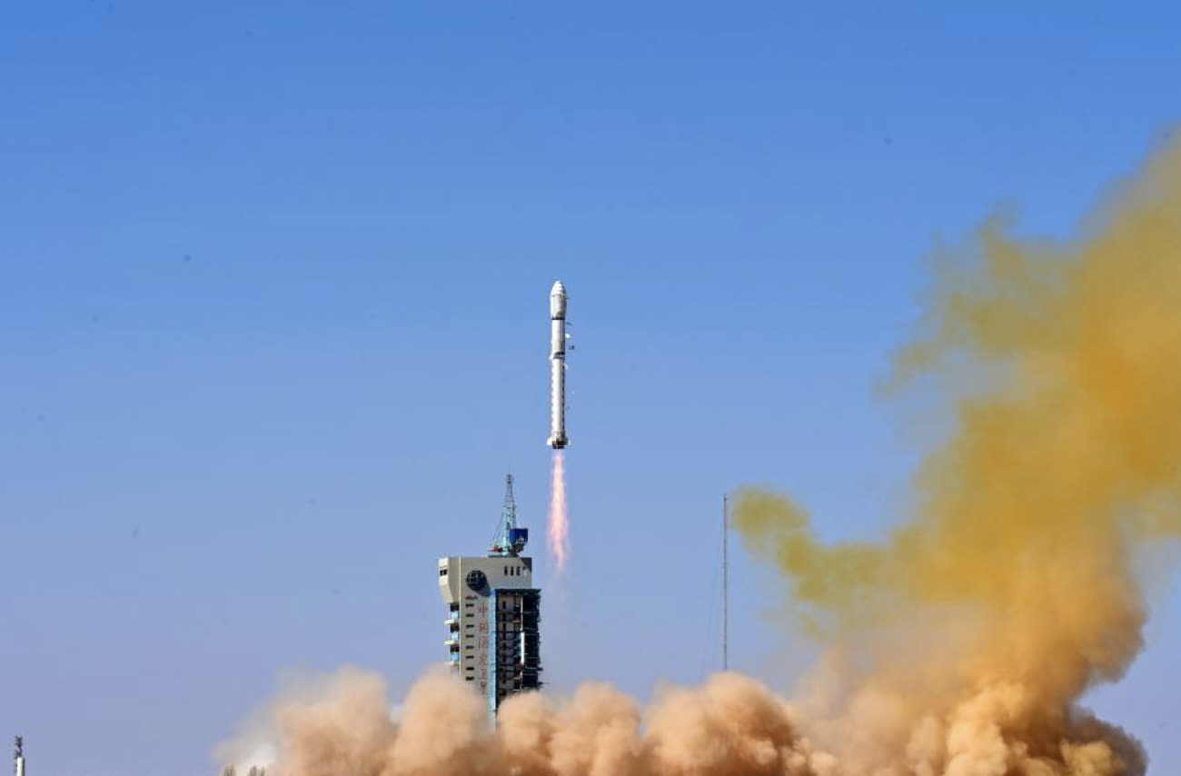 【我国成功发射卫星互联网技术试验卫星：验证手机宽带直连卫星】4月1日12时0分，