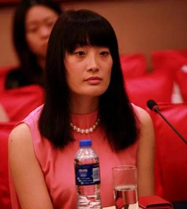 宗泽后敢在祖坟面前澄清，自己从未诋毁过宗庆后和宗馥莉吗？什么叫实质婚姻。
宗庆后