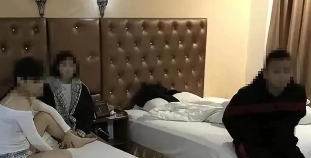 甘肃两男一女三人开了两场盛大的三人互动派对，还叫上朋友来录视频做留念。没想到视频