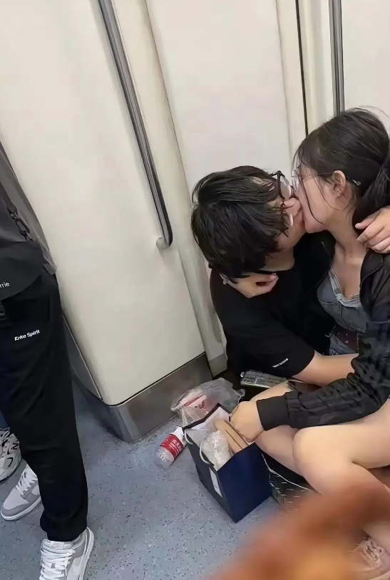 现在的小年轻都是怎么了