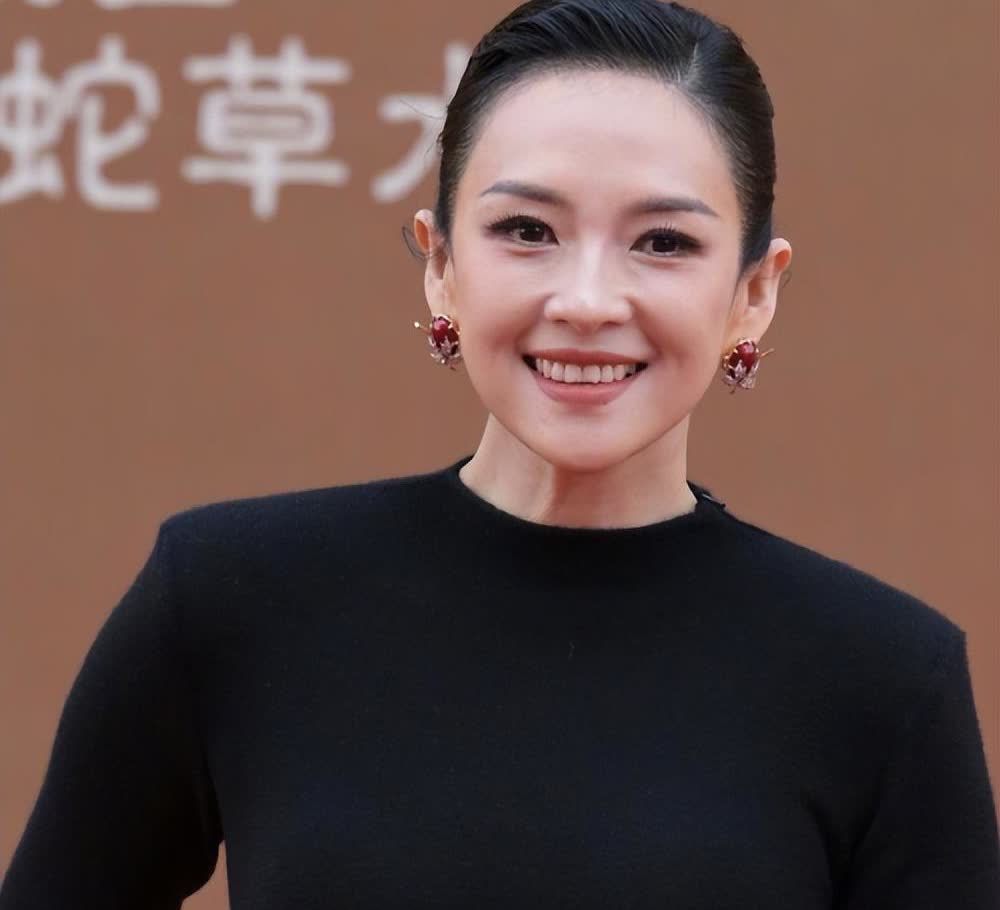 发现了吗？

华表奖最大的赢家不是张译；

更不是惠英红。

而是没