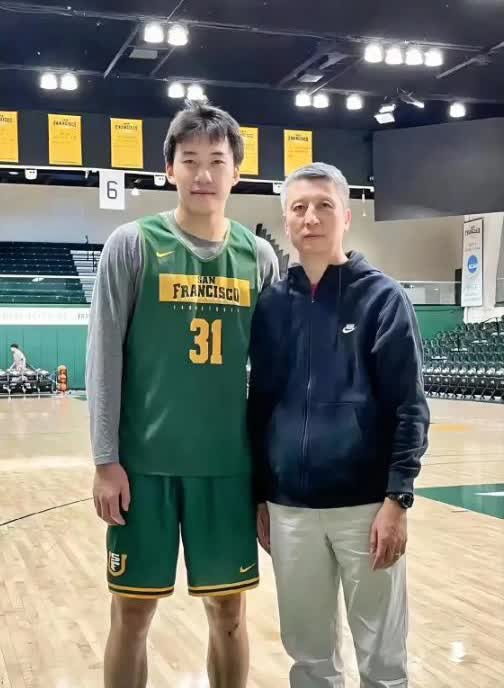 王俊杰这次捅了马蜂窝
他怎么都不会想到
刚打完亚洲杯，随之而来就是
多家C