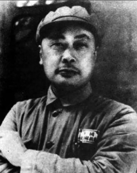 1943年，新四军活捉了国民党副总司令韩德勤，陈毅愁眉不展，想装作不认识放他走，