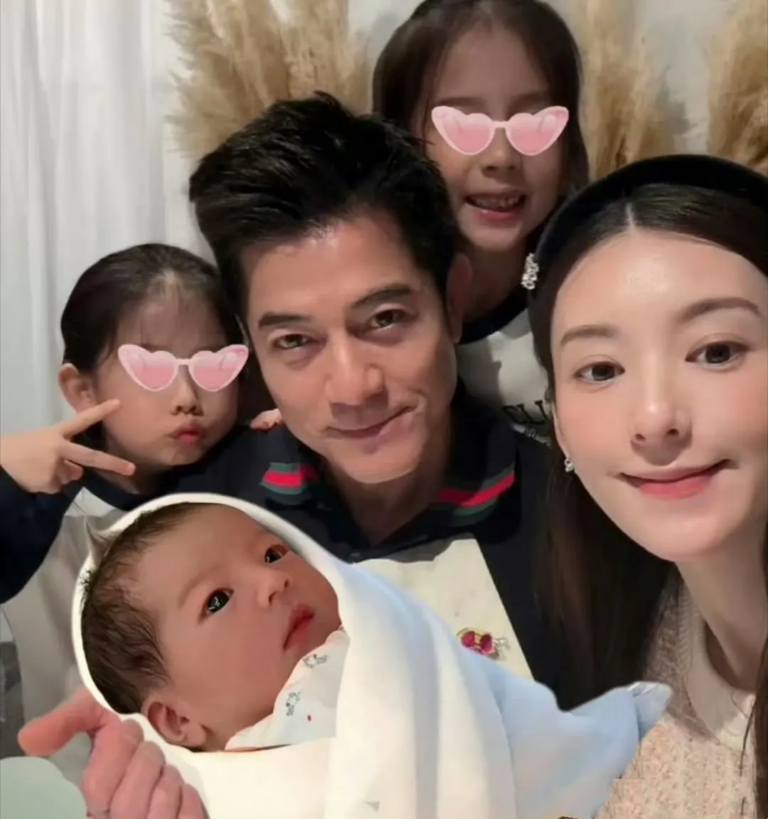 郭富城拒生四胎？这个回应很实在！
都说豪门追生儿子，郭富城却公开表态暂不考虑四胎