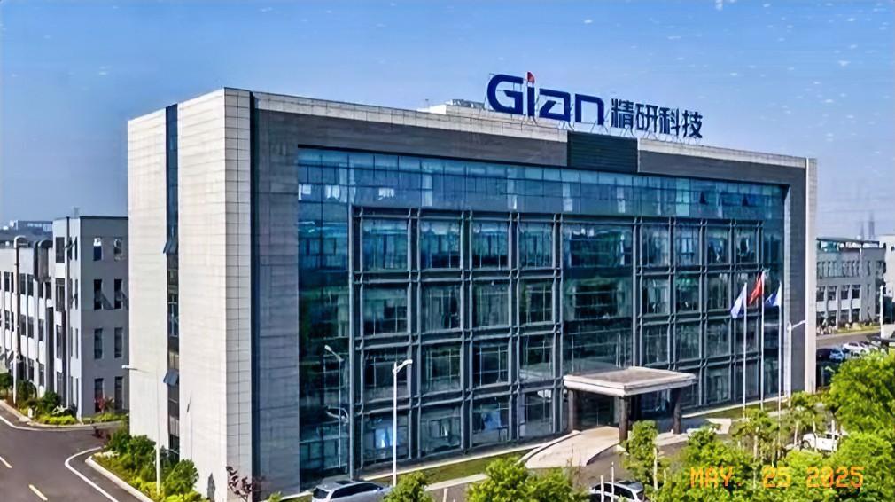 江苏省常州市。
精研科技2024年部分高管薪酬。
1、王明喜
董事长、总经理，年