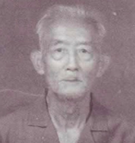 1948年4月18日，地下党员李维嘉接完头，正要回家，一个小姑娘却偷偷朝他摆手，
