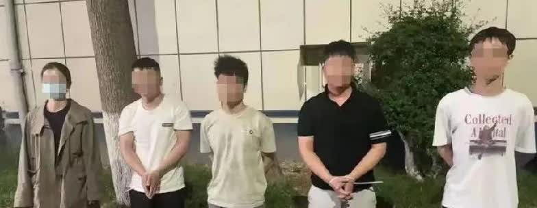 可气又可喜！我一直认为武汉风平浪静，每天在稳健发展，没想到竟然存在“黑暗”的一面