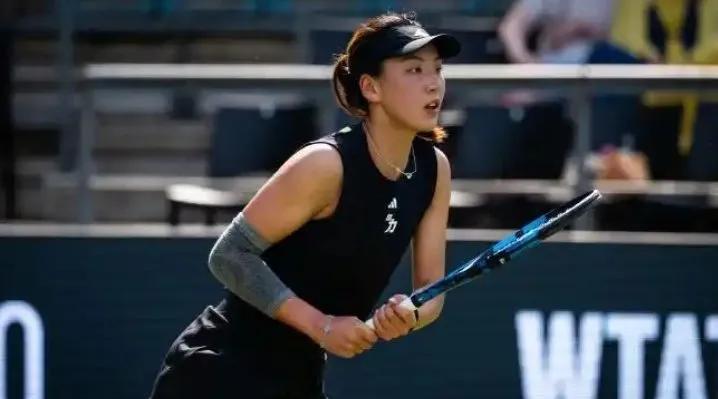 焦点赛事预告:王欣瑜大战巴多萨争夺WTA500|伯林站女单四强席位！
比赛时间: