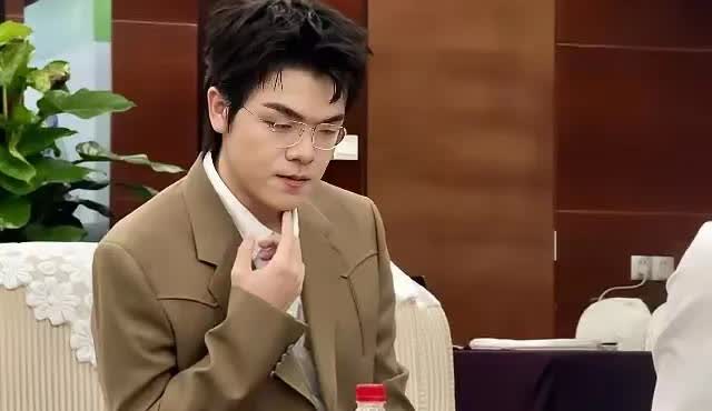 今日8.27日午12时，第27届中国围甲连赛第6轮开赛，16个队32盘棋同时开赛