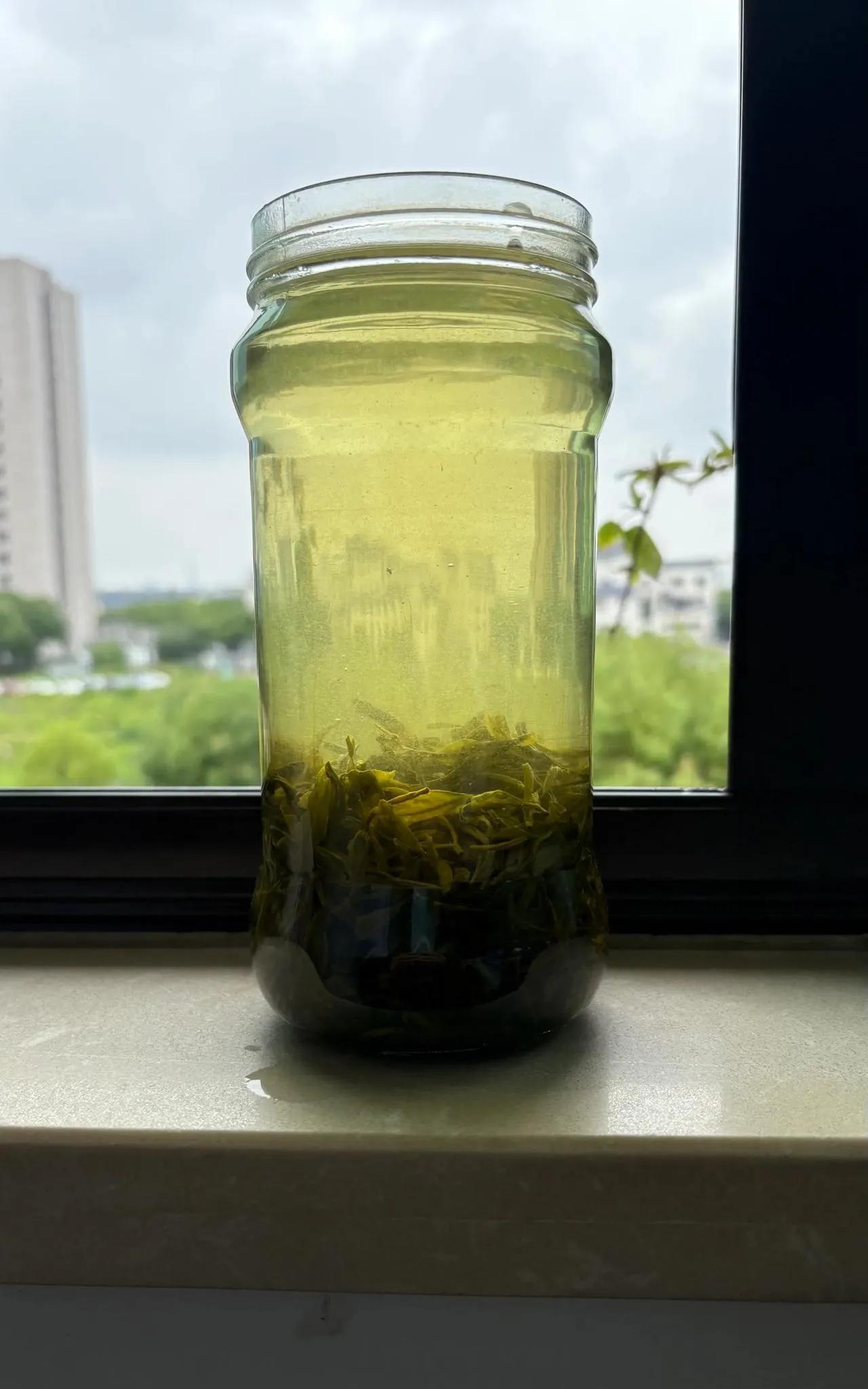 见了友友们泡茶的杯子，瞬间觉得自己用罐头瓶泡茶喝，不丢面
我平时泡茶用的杯子，有