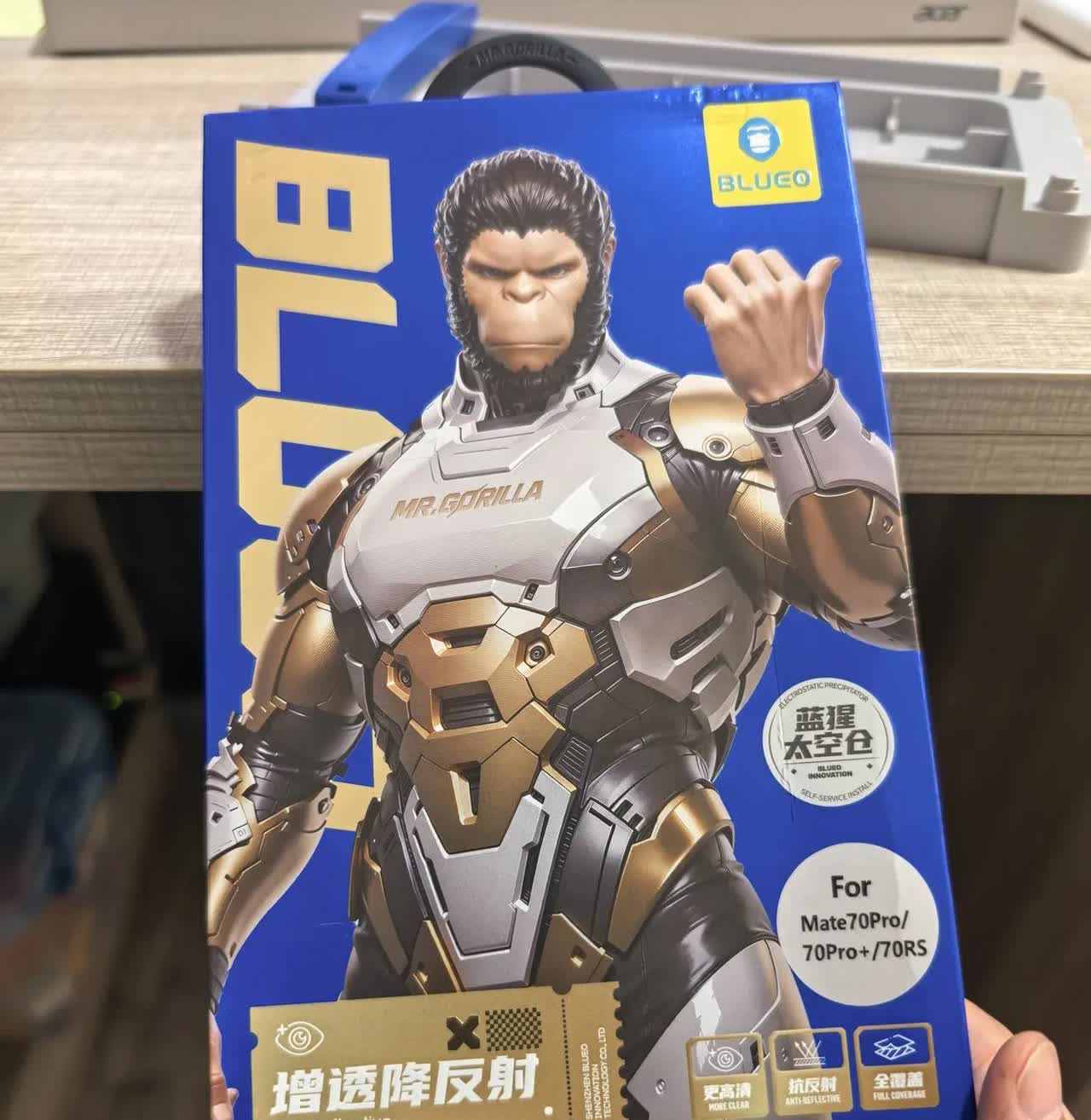 华为Mate 70Pro优享版的配件装备齐全！

手机壳:（这次没用决色了，