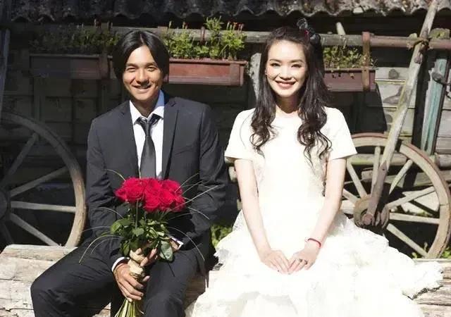舒淇和冯德伦结婚九年，最近才开始秀恩爱，这对夫妻一直让人捉摸不透。从几十年老友突
