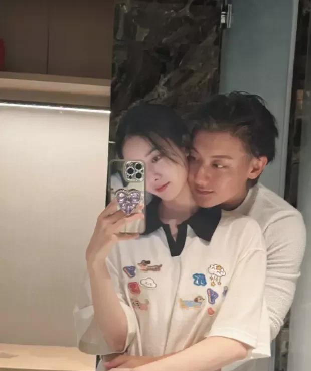 黄子韬徐艺洋官宣结婚！藏了半年的糖终于曝光？深扒两人情路暗藏的