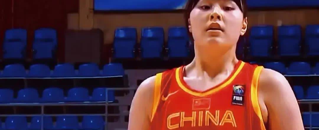中国队目前大杀器是她
    大家都在争得红脖子脸粗的时候，认为缺少李梦中国女