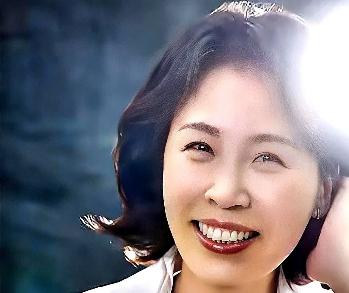 刚刚查了一下李在明夫人

不查不知道，一查还真看出不少门道！

李在明当