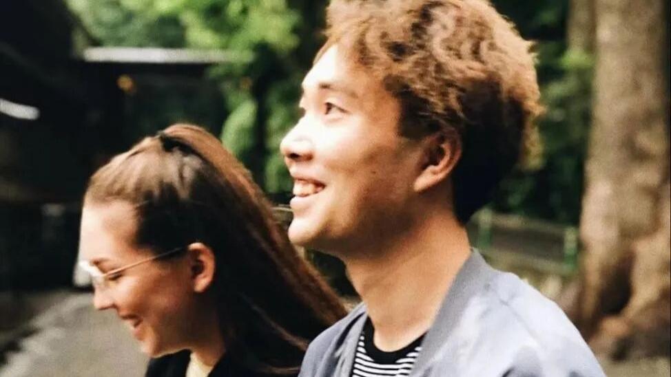 26岁创业失败负债累累，挪威女友却不离不弃，这个中专生有何魅力？