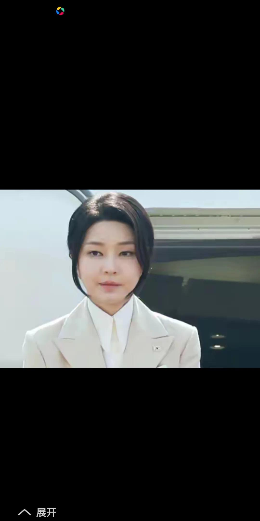 金建希步尹锡悦后尘，被逮捕入狱！
8月12日，韩国前总统尹锡悦的老婆金建希，被韩