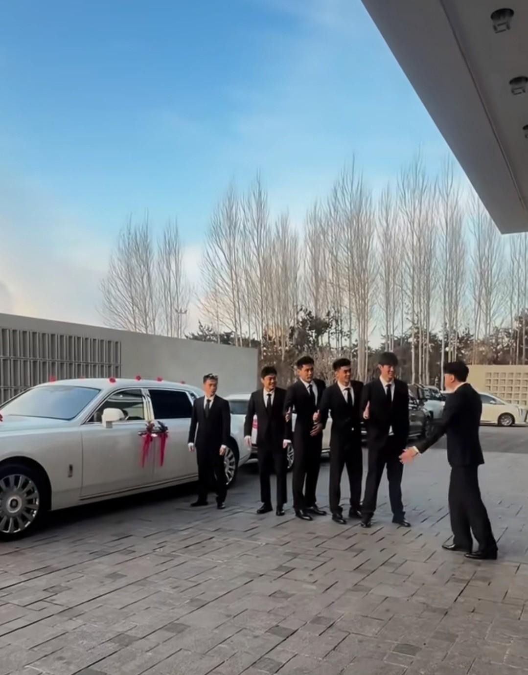 山东泰山高准翼婚礼，成为广州恒大球员大聚会！
山东泰山和国足后卫高准翼的婚礼，于