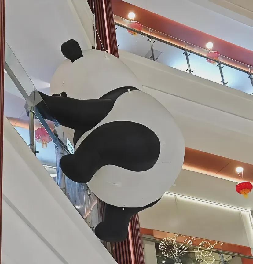 成都今春少了些许活力！

全市舞场停业已逾两周，春糖会亦被资本全面掌控。
