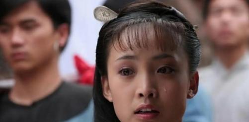 2012年，女演员白静被老公连捅3刀毙命，她死之后，老公也挥刀自杀，在临死前，他
