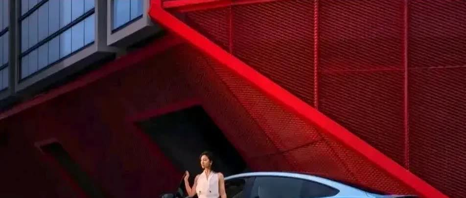 这就是赤裸裸的现实，加满60升油箱：

美国：约需450元人民币

日本