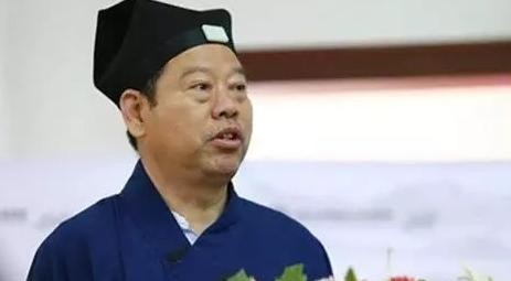 留学生炫富被绑架后获释



富二代留学生陆万祯，在加拿大炫富成瘾，豪车名表天天