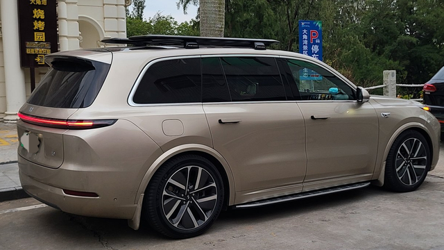 鬼使神差的从22款换到25款
中途看了问界，蔚来，什么BBA还真的没有去过本来想