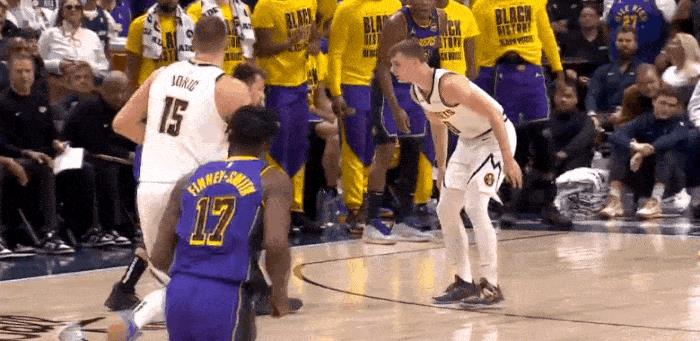 强势复苏！今天东子找回了巨星的感觉！
在今天NBA常规赛湖人对阵掘金的第二节比赛