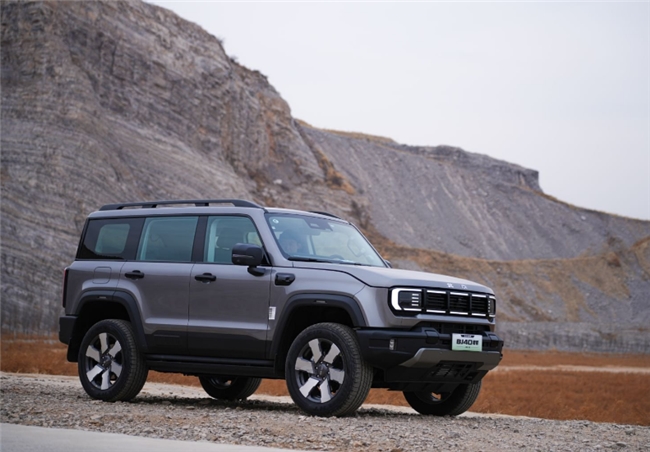 春节回家不怕远，这台BJ40增程元境智行版成了靠谱搭子