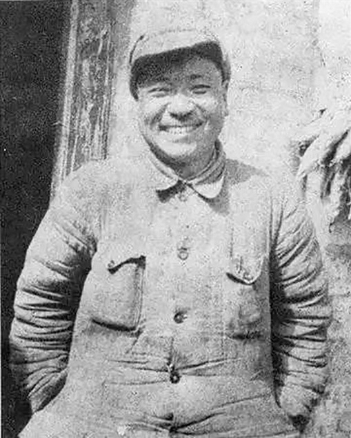 1939年，“5重间谍”袁殊被76号逮捕，李士群亲自审问他，可袁殊却是一点不慌：