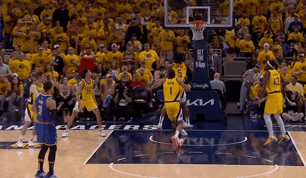 硬！唐斯先后打下步行者两员悍将！
在今天NBA季后赛东决G6的第四节比赛中，唐斯