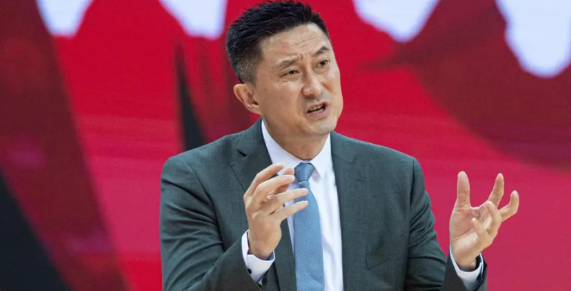 广东男篮申诉成功后，大家有话要说！

如此严重的犯规不吹，还放对手反击，真是匪夷