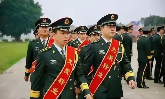 我是一名自主择业军转干部，对于众多自主择业战友在私企难以长久工作的缘由，我深感理