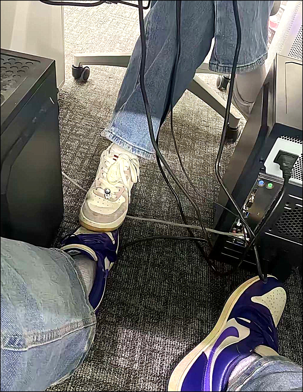 女同事上班总踩我，这局面如何破？