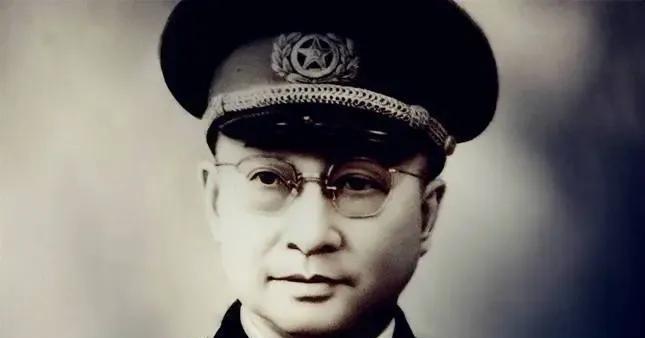 1945年，美军为讥讽陈赓，故意指着桌上的牛排、面包问道：“陈将军，这些在你们那