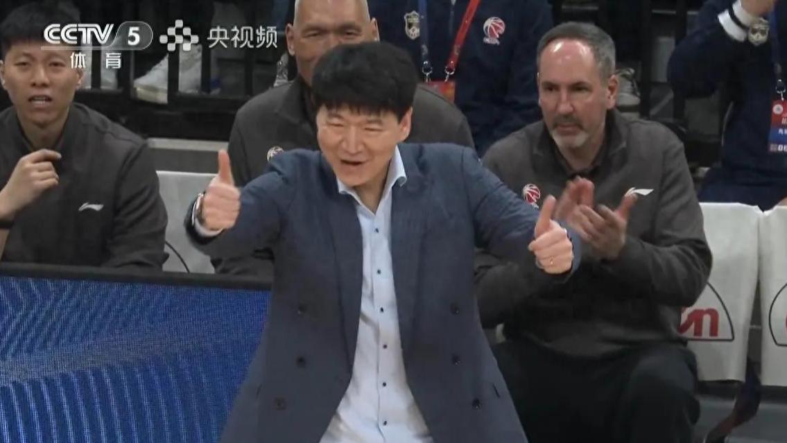 赛前豪言50分落空，洛夫顿表现引讨论，莫兰德早早4犯规矩真多？“二李”抢镜，杜锋为何赛后对提问不耐烦？