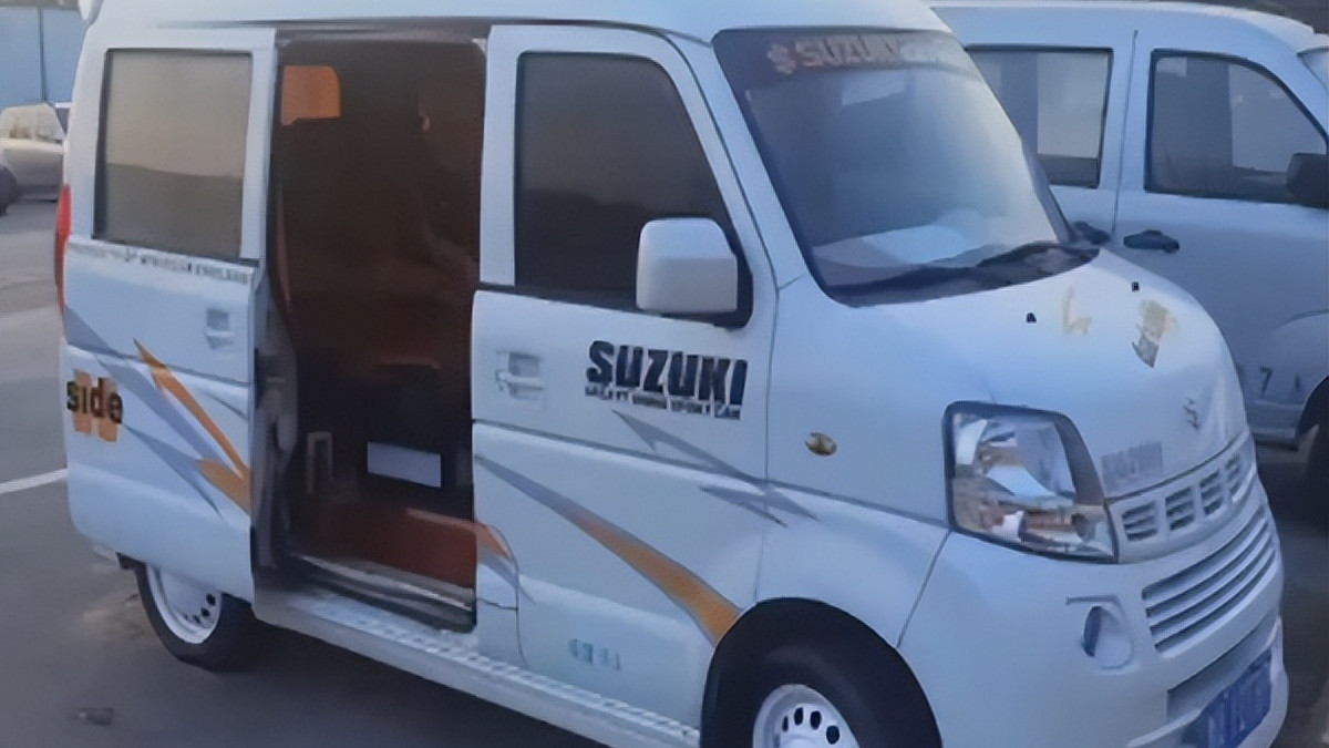 车小好走好停，铃木浪迪改装床车旅行，小面包露营车自驾游更节省